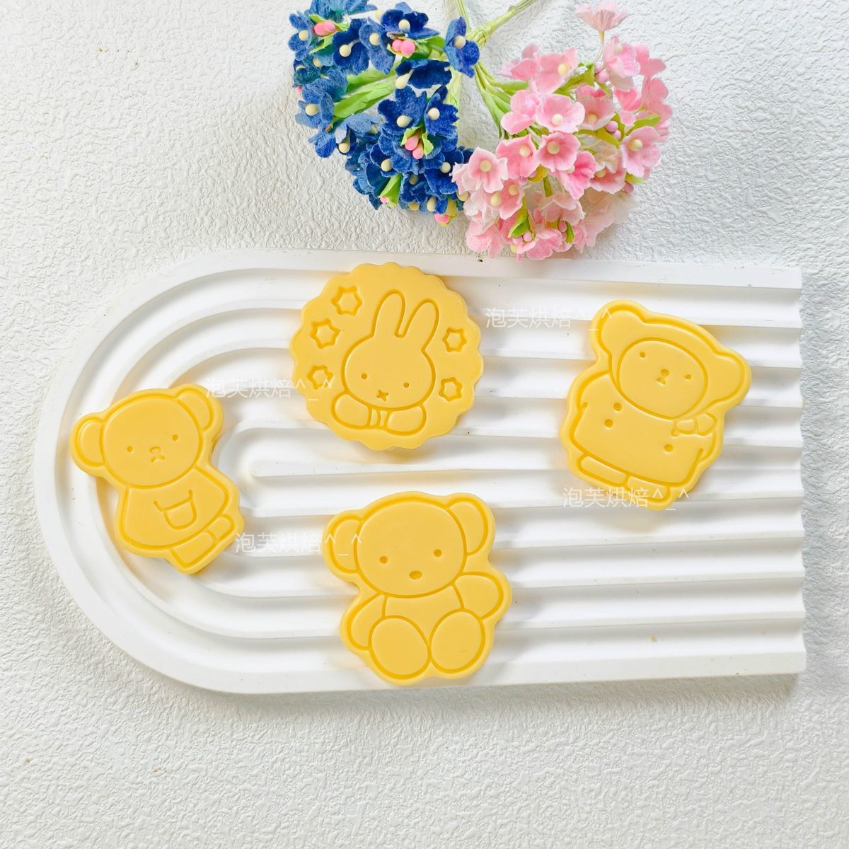 قالب بسكويت ثلاثي الأبعاد لطيف - مراجعة Kitchen Baking Store وسعره